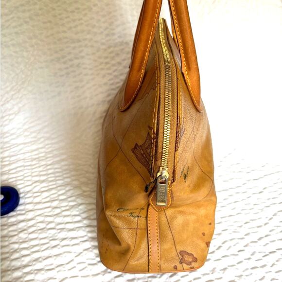 Alviero Martini Map Print Tan Handbag - Picture 4 of 9